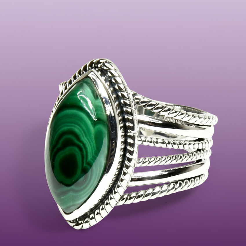 Malachite Silver Ring - Professional Style